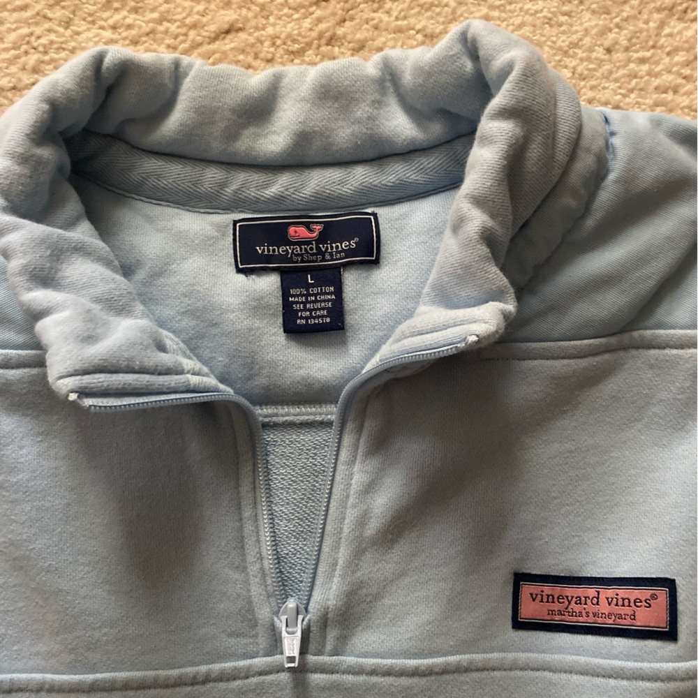 EUC 
Men’s Large Vineyard Vines Sky Blue Quarter Zip Shepshirt - Picture 3 of 3